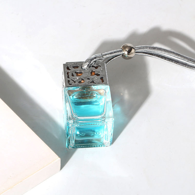 China Glass Car Perfume Bottles Pendant Diffuser Bottle Perfume