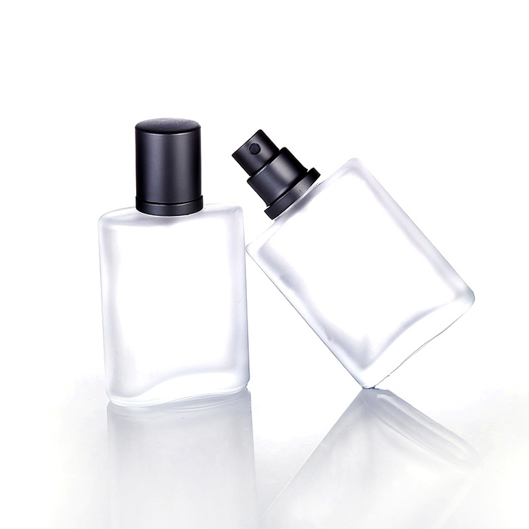 Square Frosted 1 oz Glass Spray Bottles Perfume Aromatherapy Bottles Custom
