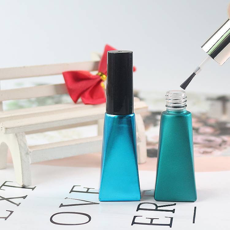 Wholesale Bottle Green Color Nail Polish Blue Colored 6ml Nail Polish Bottle